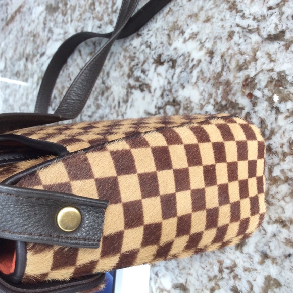 Louis Vuitton Purse - Picture 5 of 16